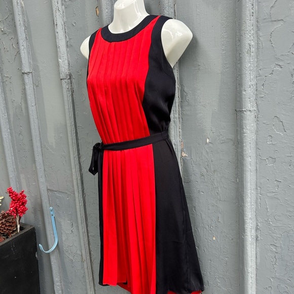 Michael Michael Kors Sleeveless dress with Pleats, size M - Picture 2 of 7